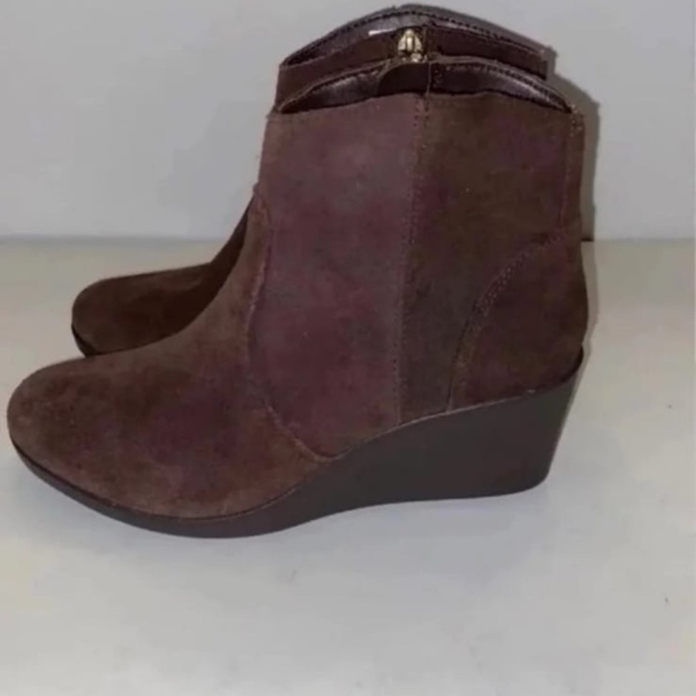 Crocs Leigh Women's Wedge Ankle Boots Size 6.5W